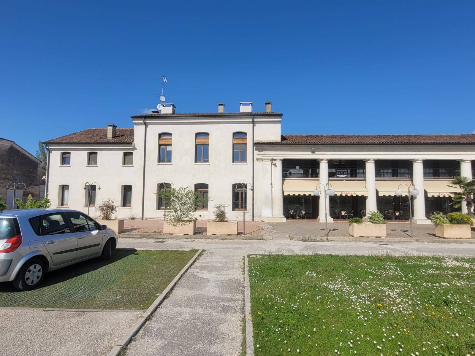 /api/file/public/263571/22885