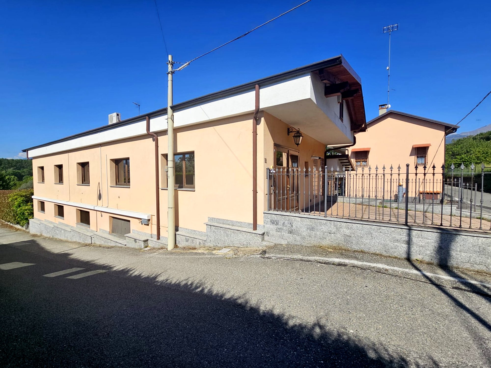 /api/file/public/264420/25678