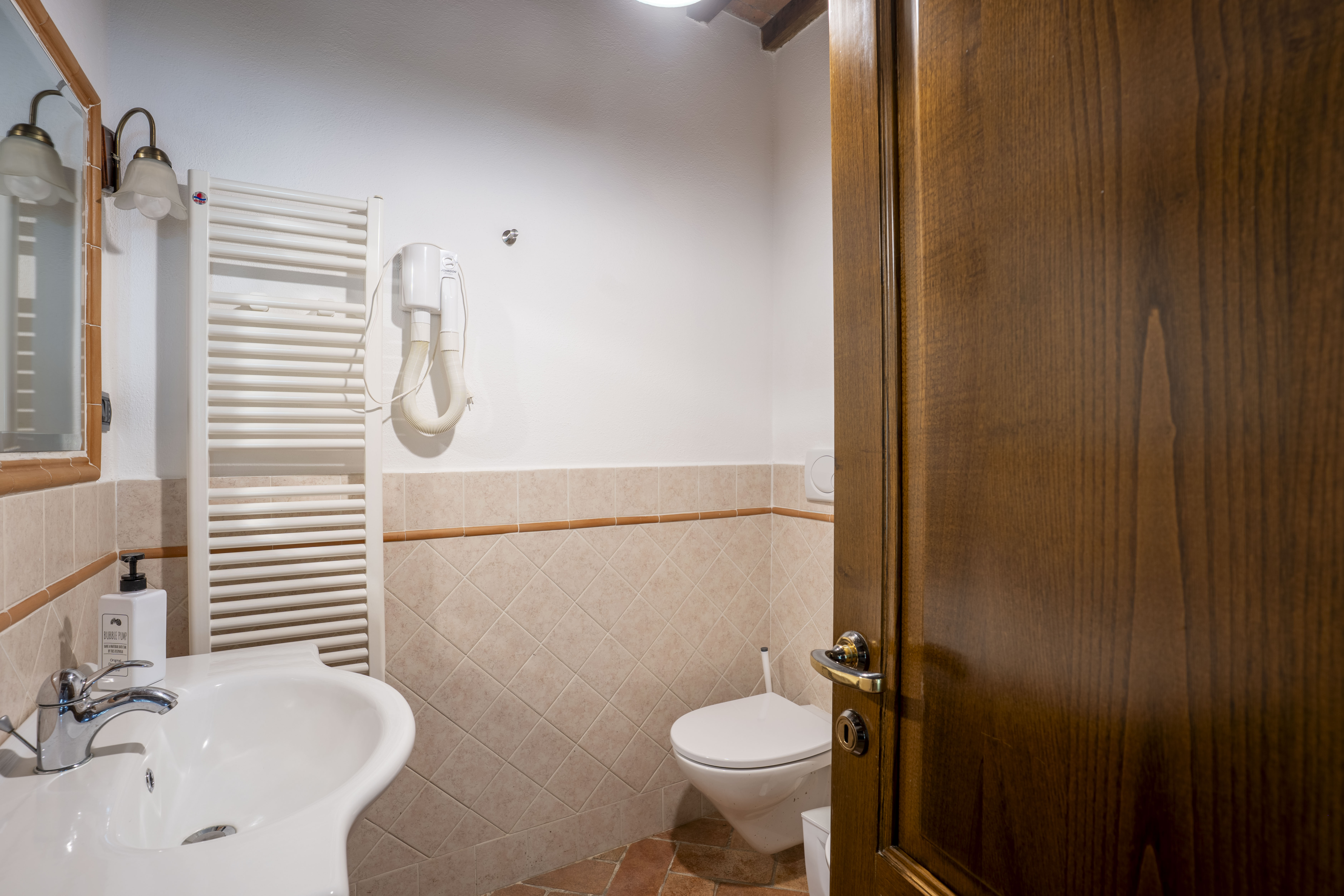 /api/file/public/264921/27885