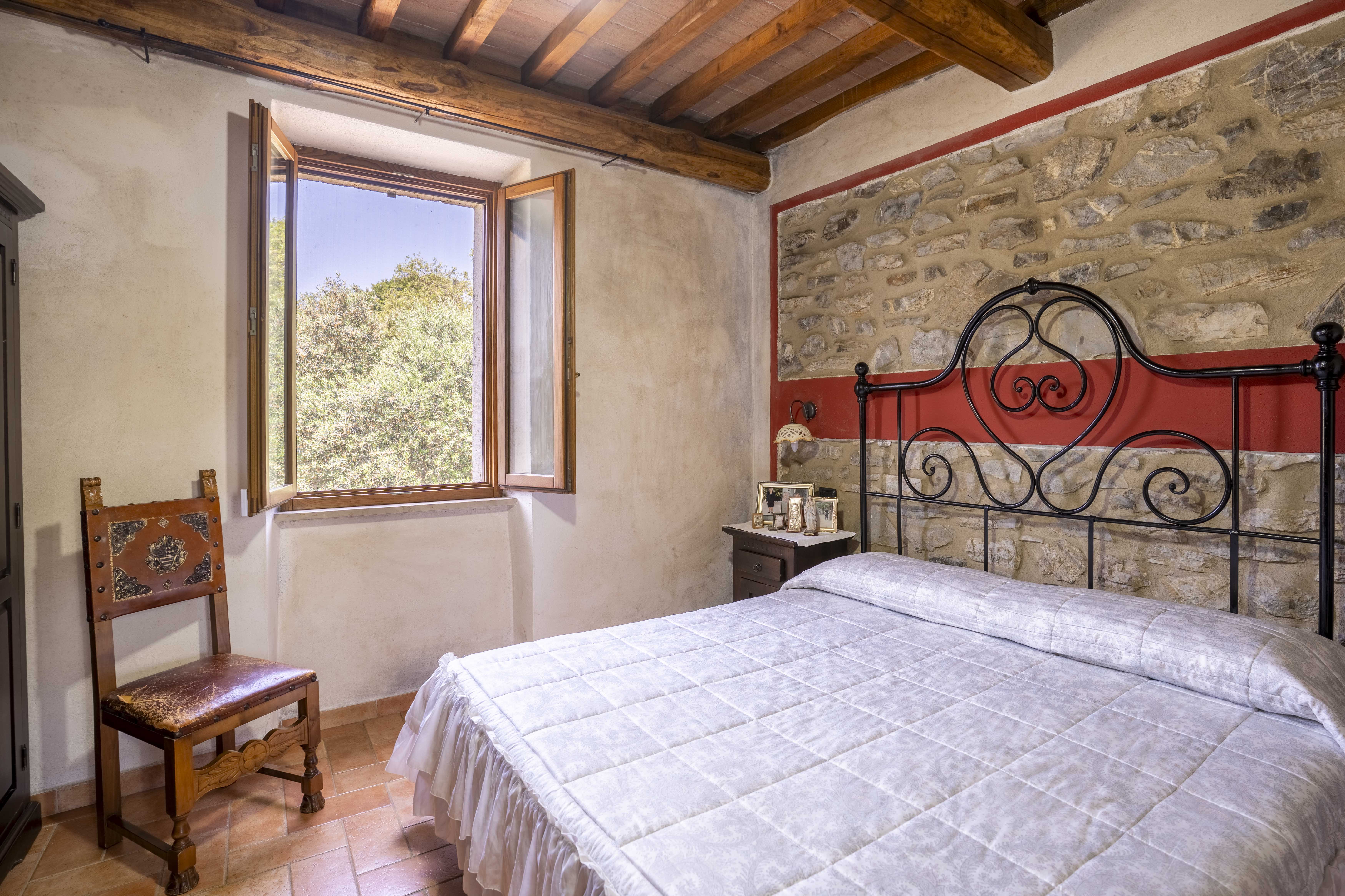 /api/file/public/264921/27896