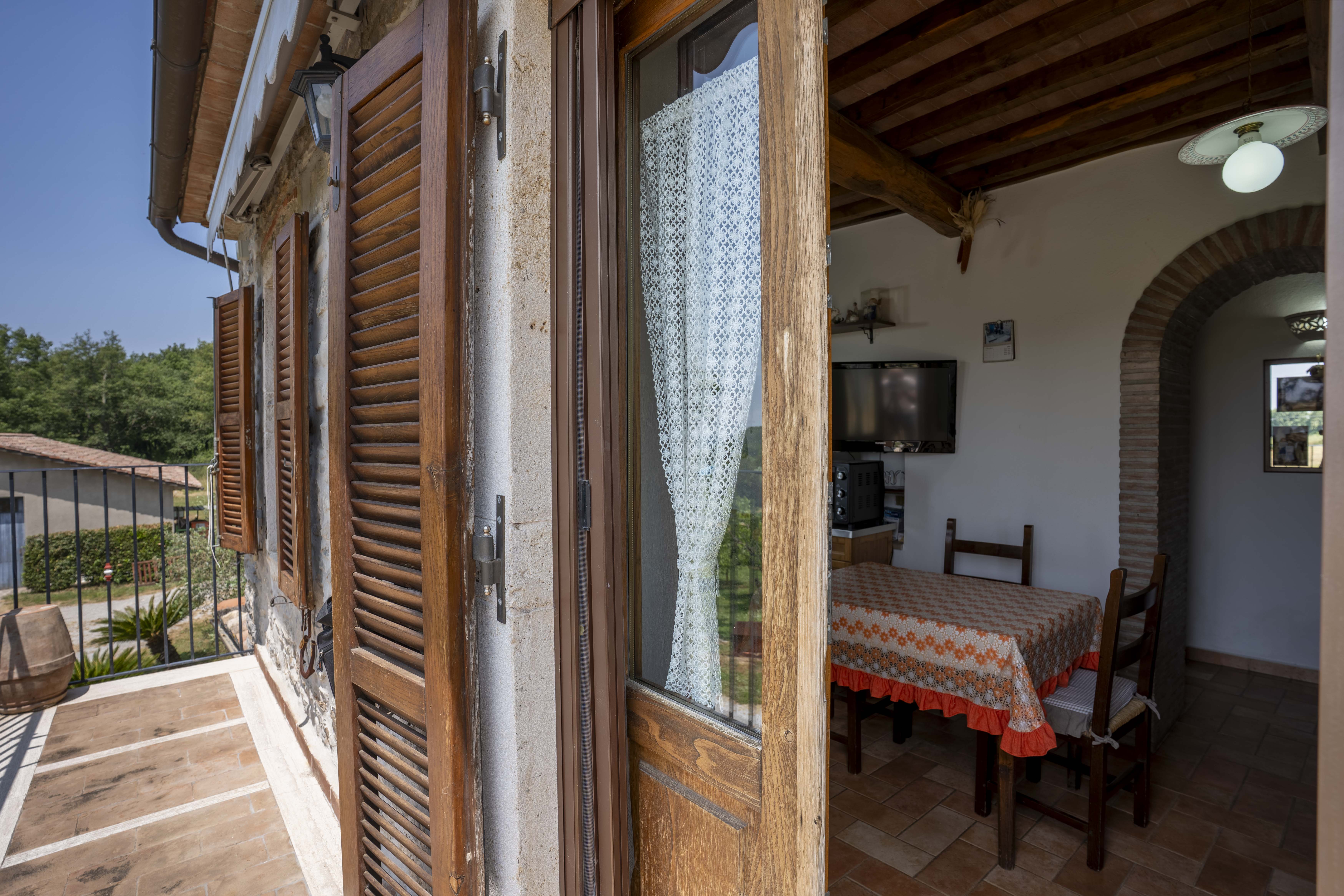 /api/file/public/264921/27903