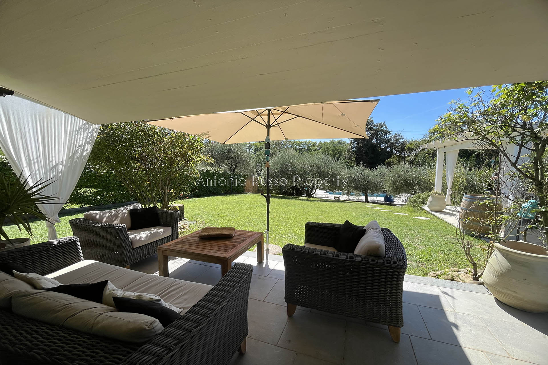 /api/file/public/264924/27968