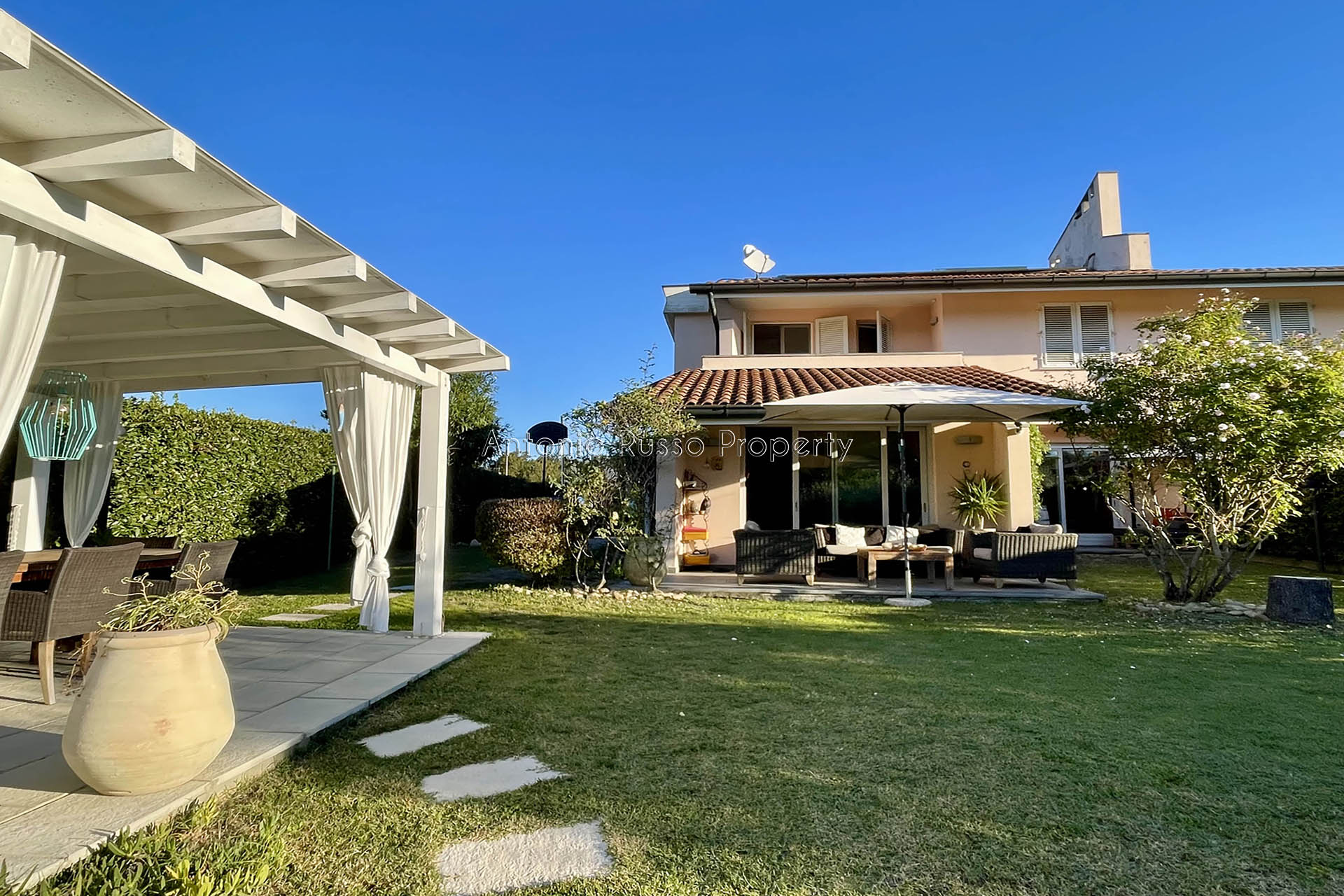 /api/file/public/264924/27977