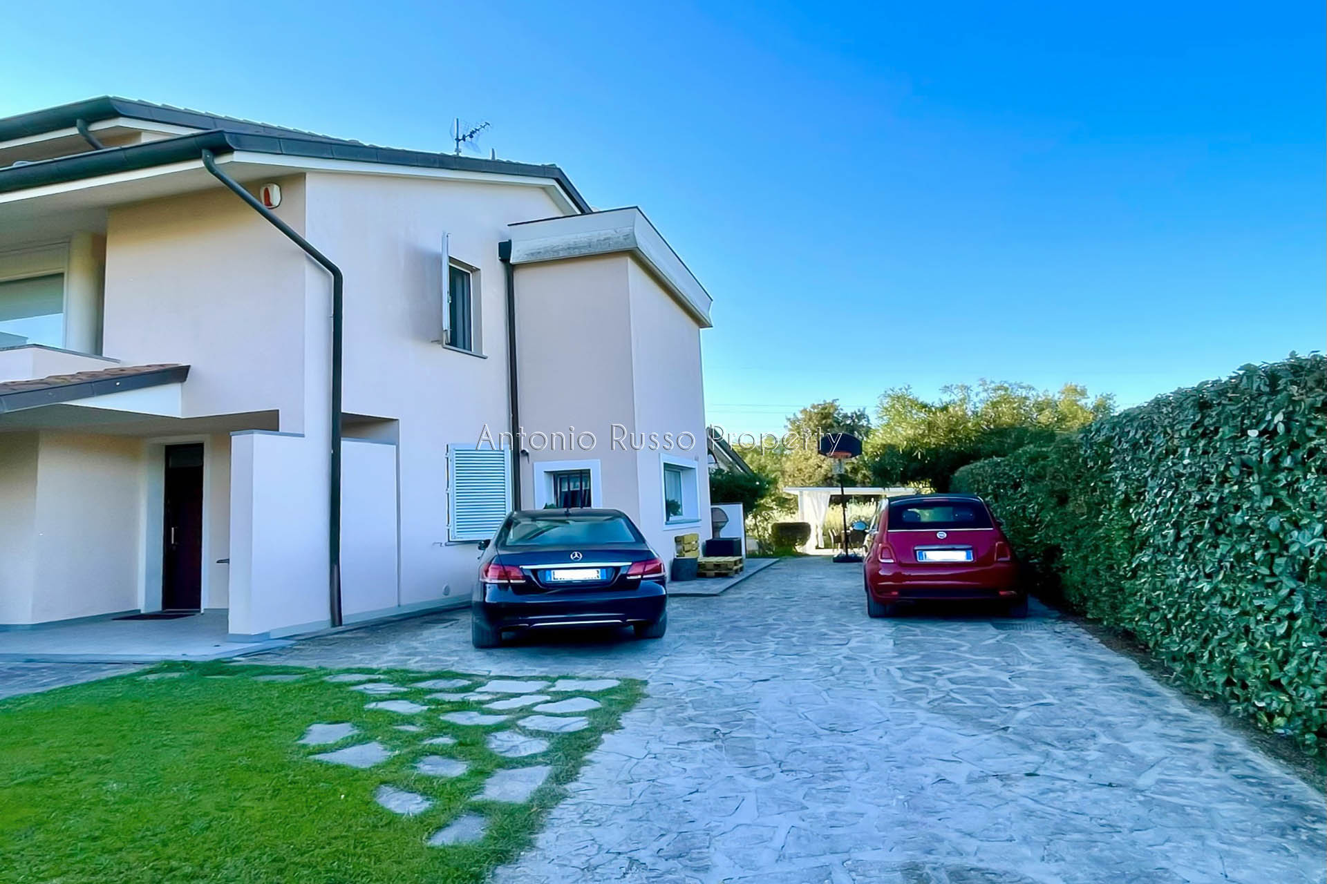 /api/file/public/265186/29703