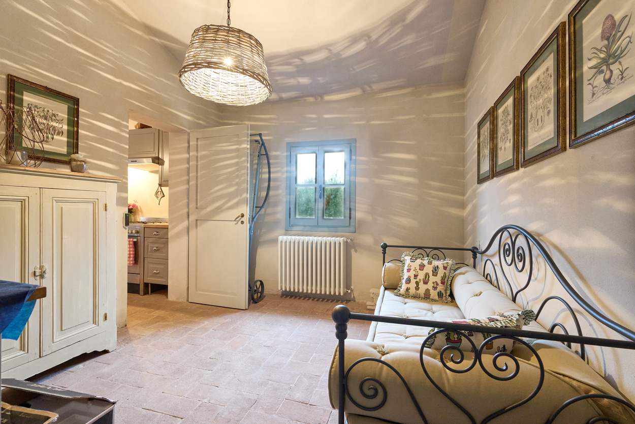 /api/file/public/265346/30693