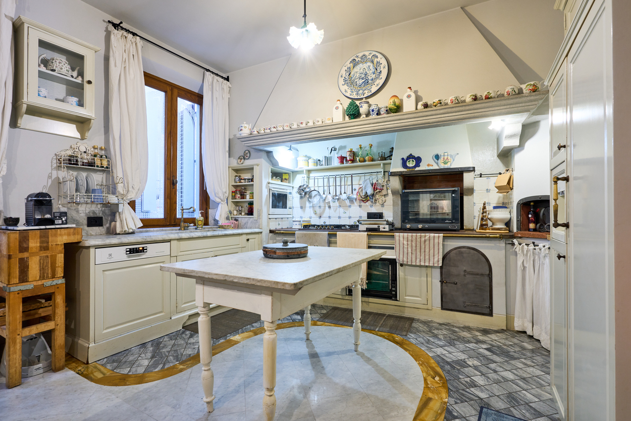 /api/file/public/265347/30724