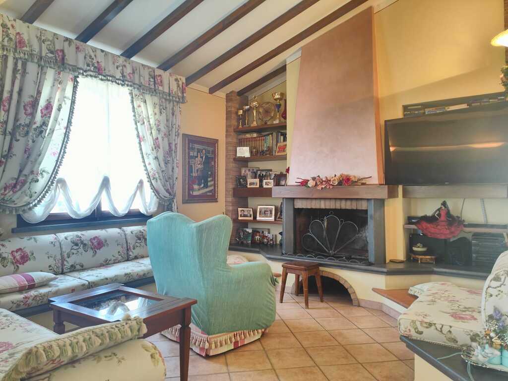 /api/file/public/265375/30871