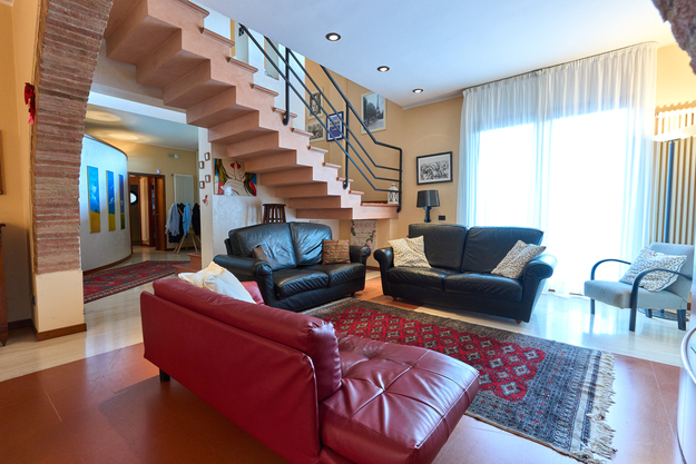 /api/file/public/265377/30898