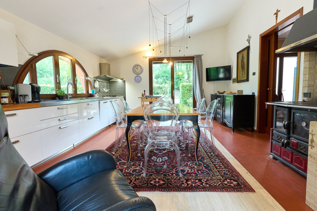 /api/file/public/265377/30908