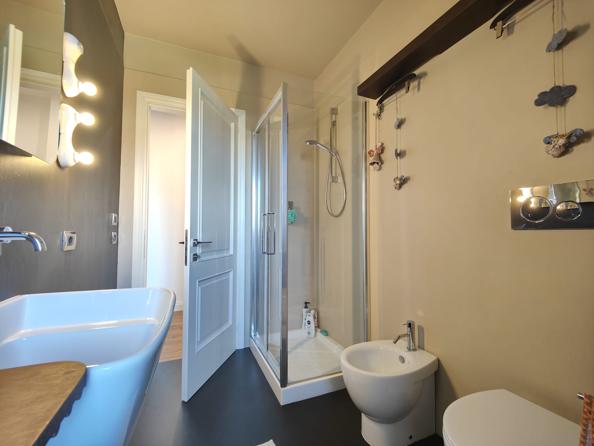 /api/file/public/265381/30945