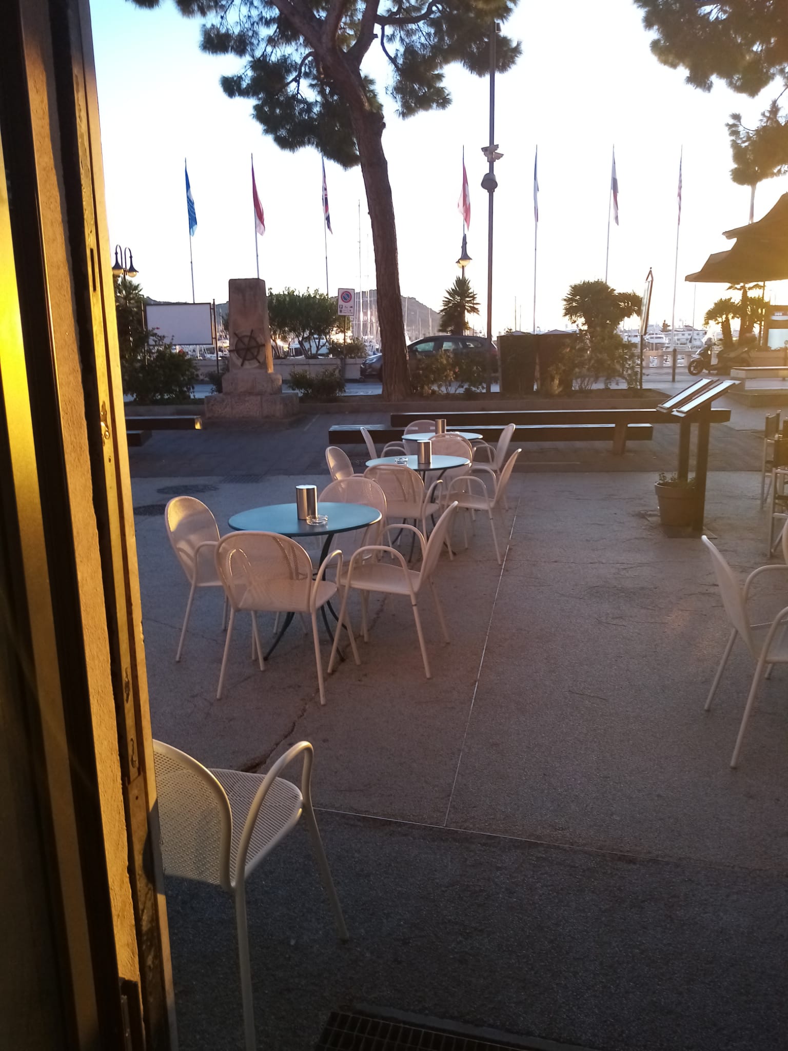 /api/file/public/265382/30970