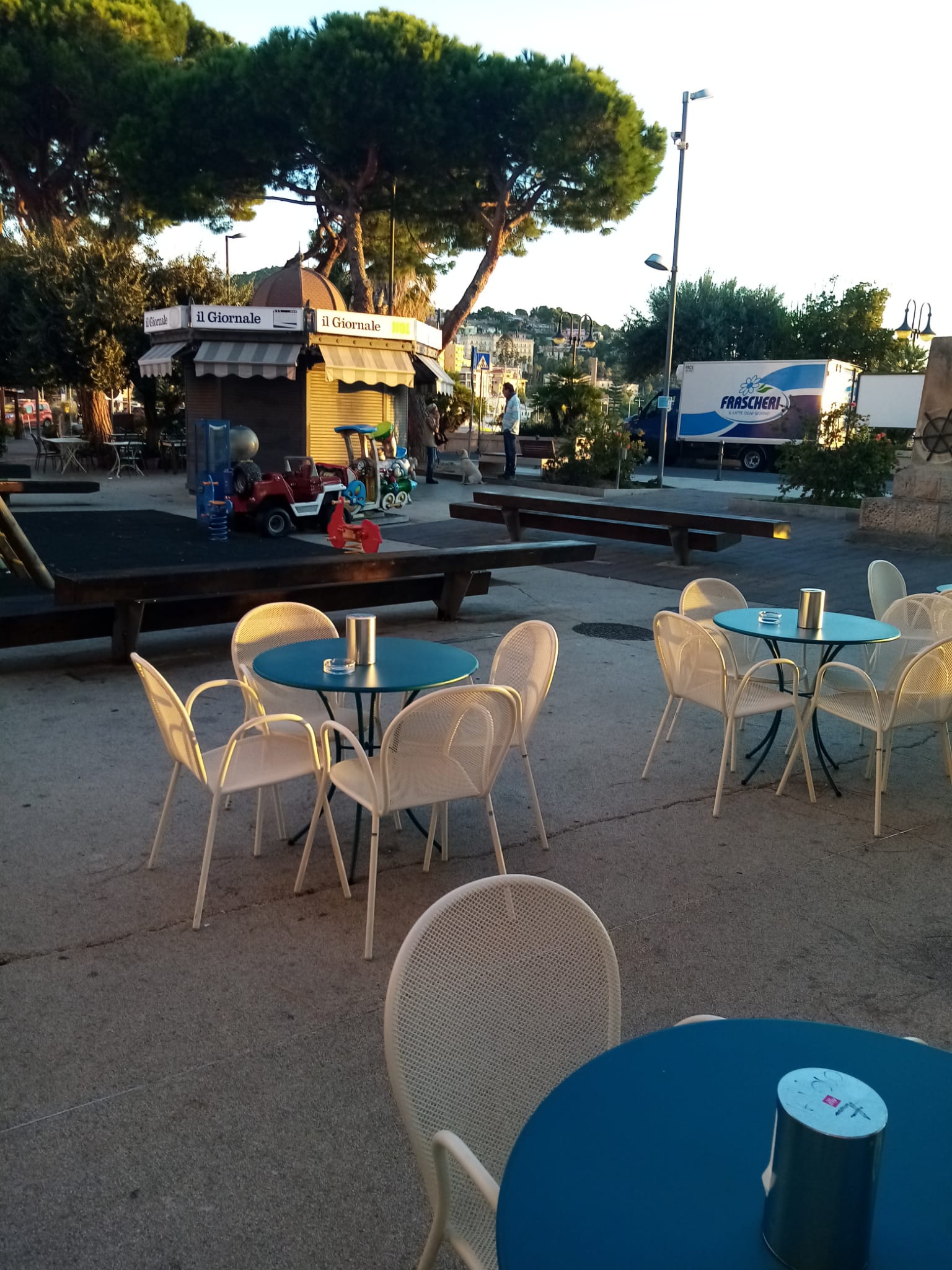 /api/file/public/265382/30973