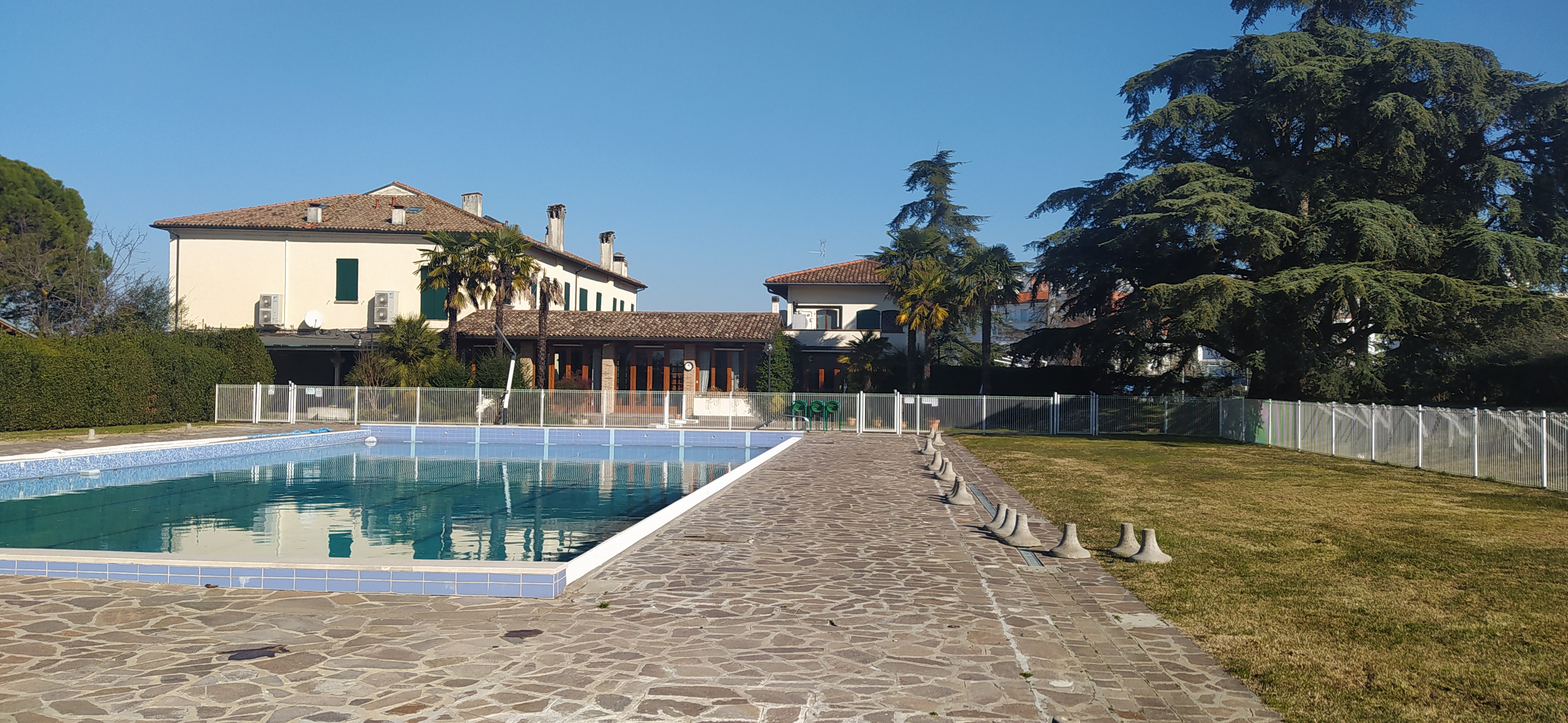 /api/file/public/265413/31144