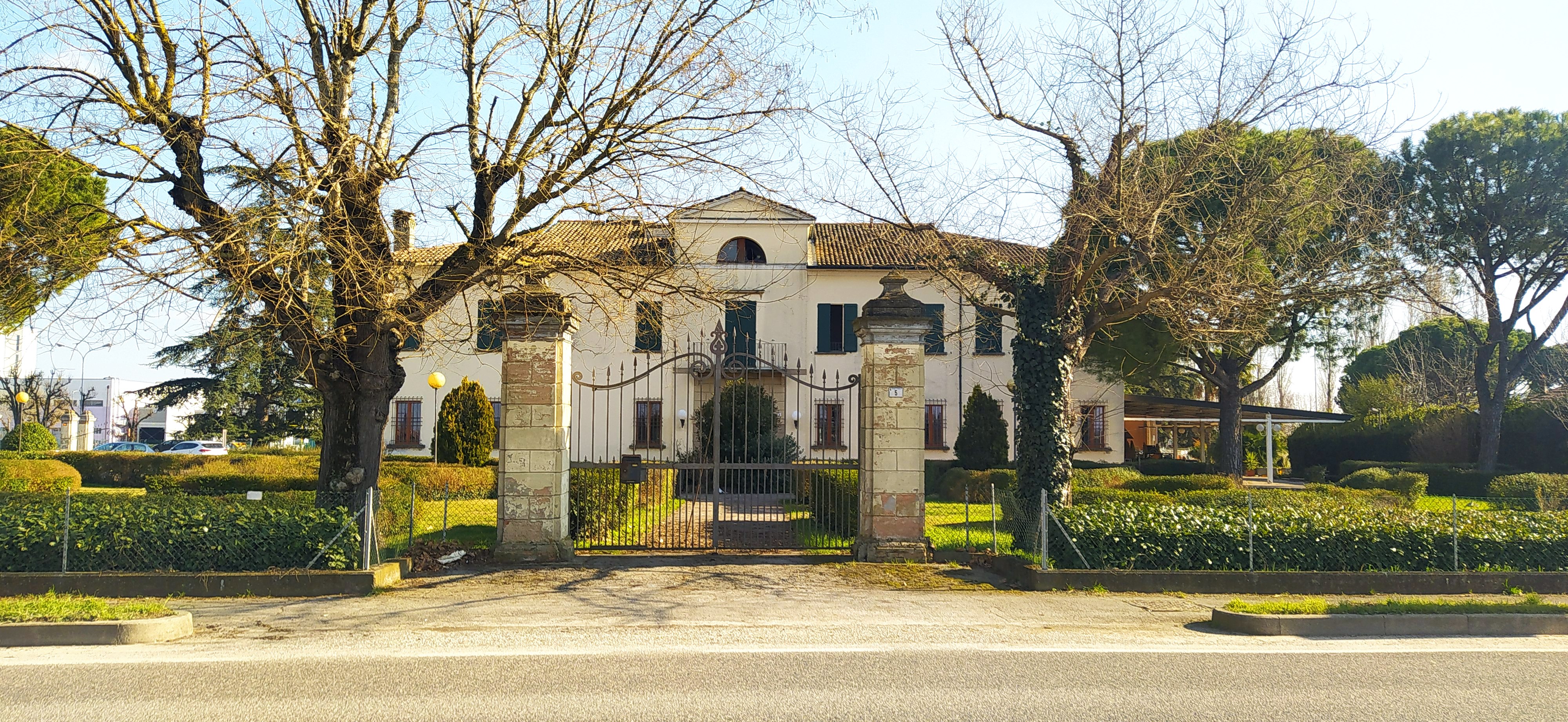 /api/file/public/265413/31201