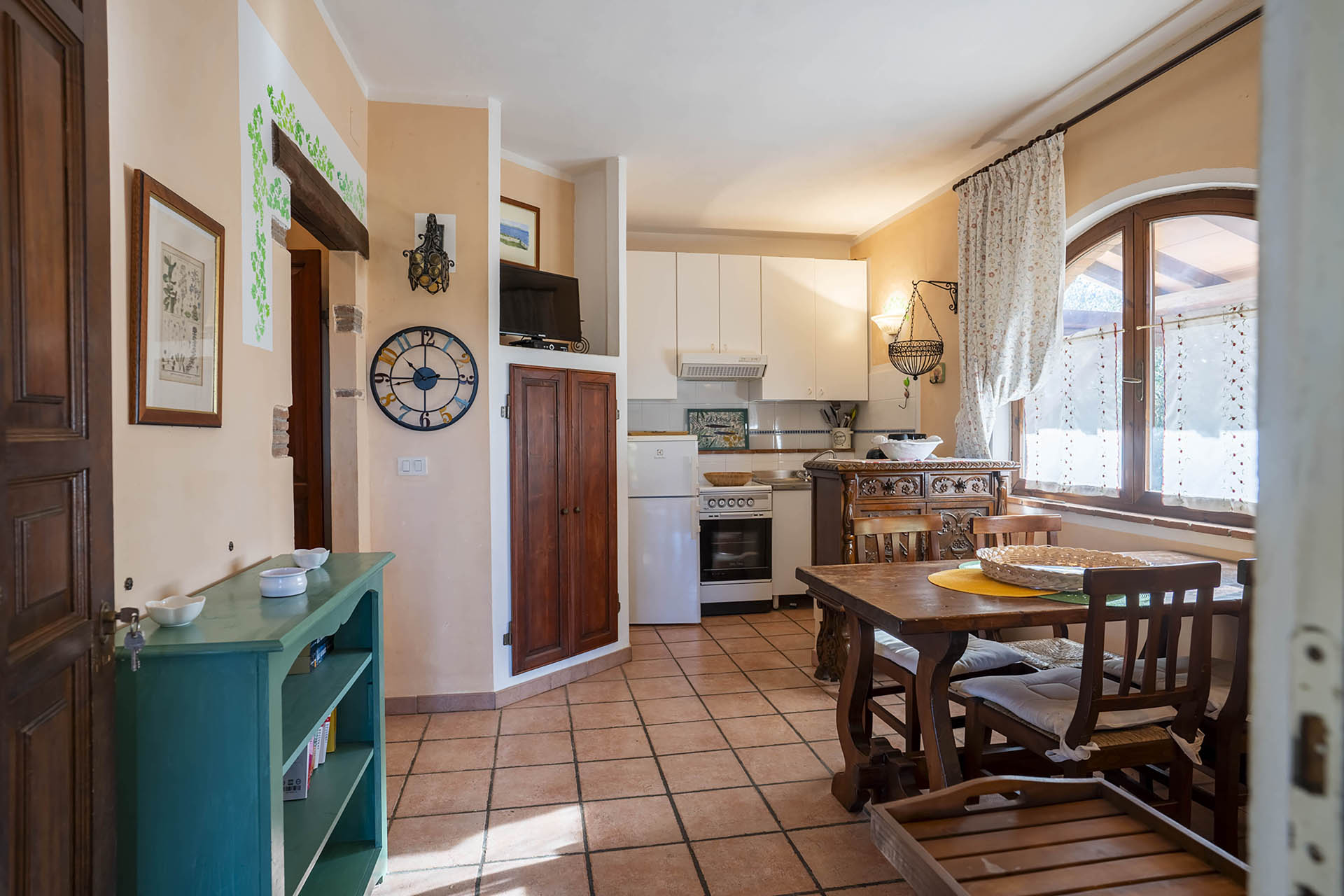 /api/file/public/265558/32197