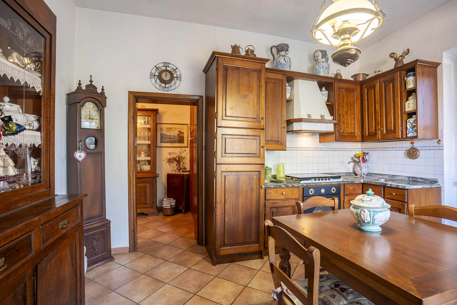 /api/file/public/265558/32212