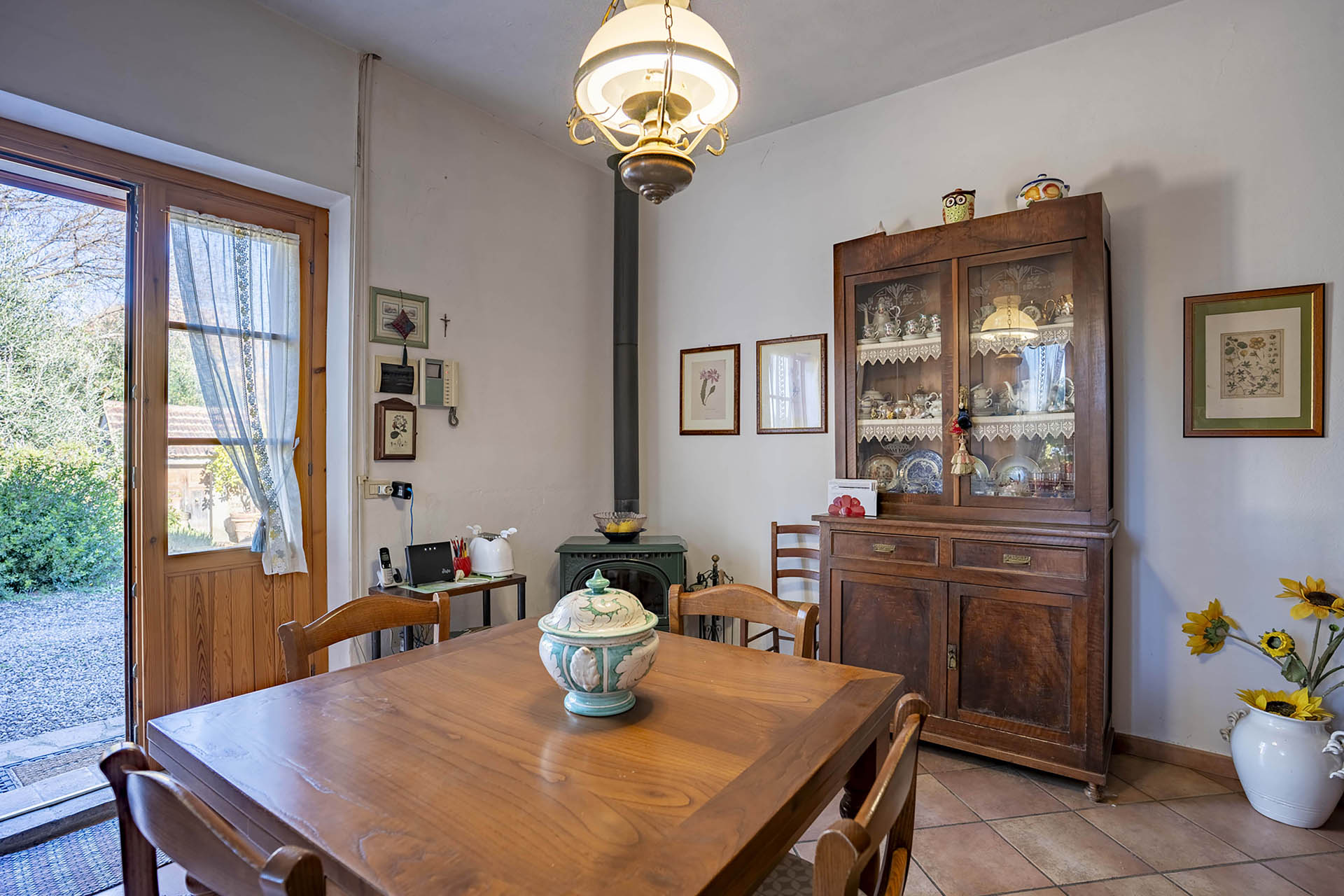 /api/file/public/265558/32213