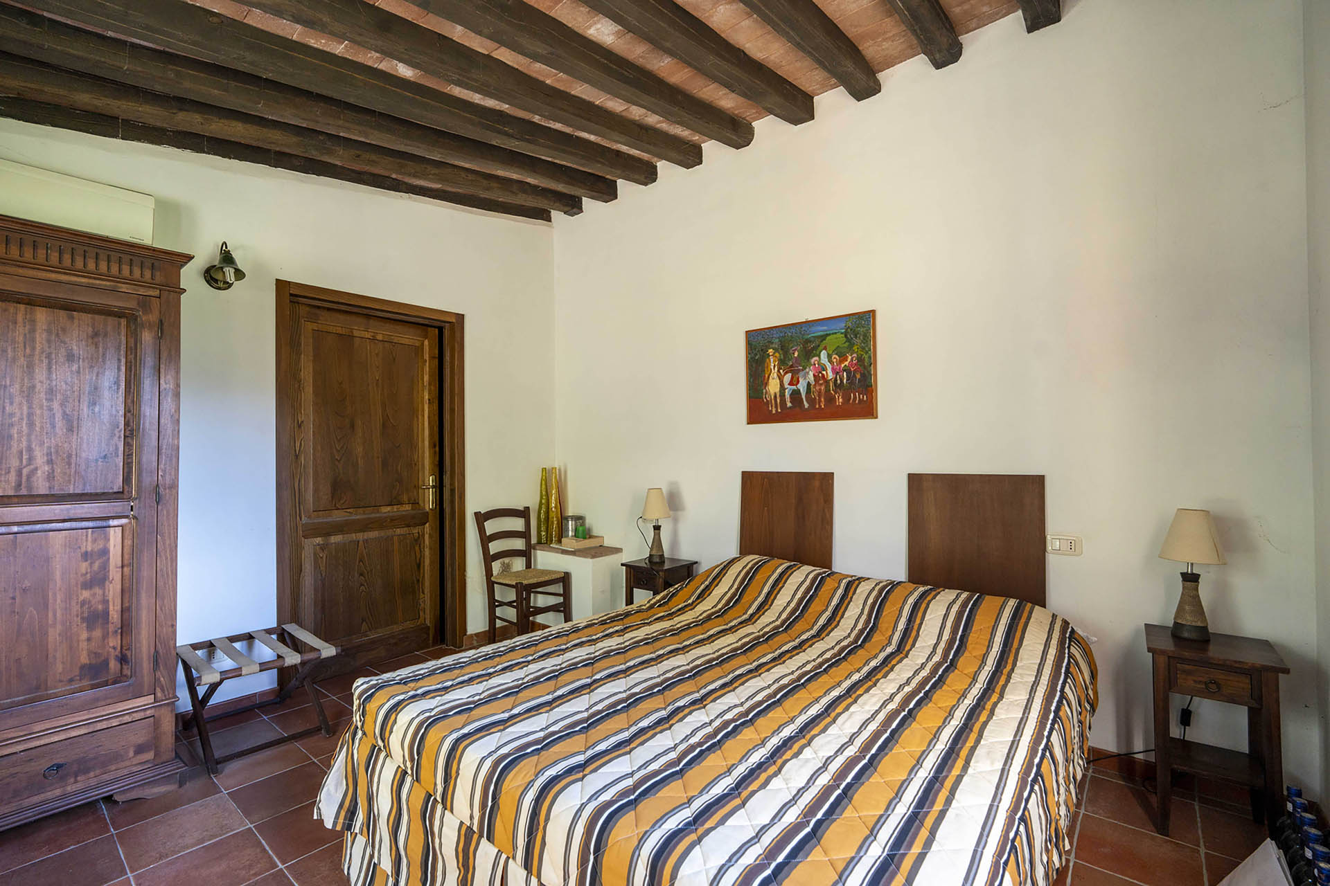 /api/file/public/265560/32007