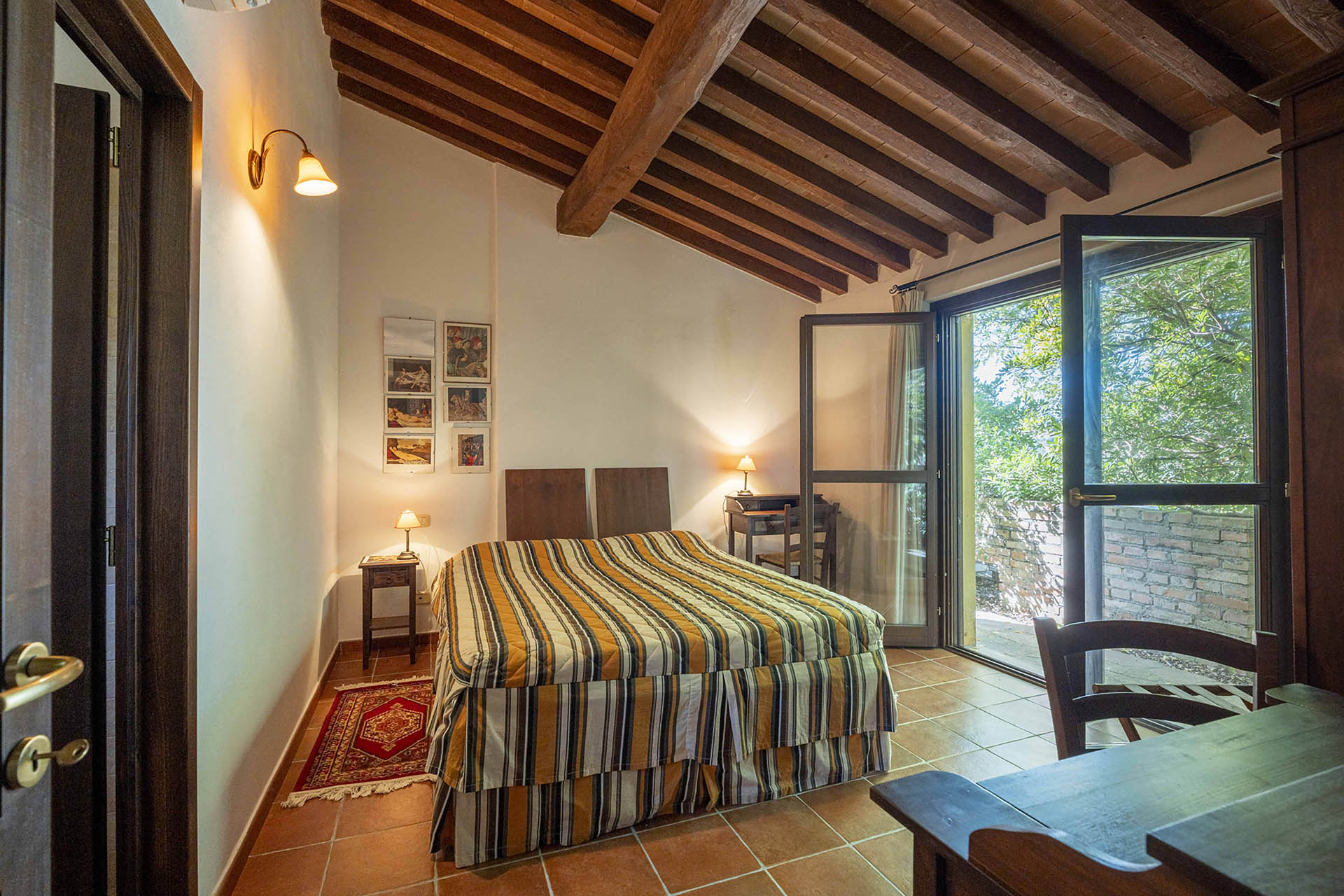 /api/file/public/265560/32008