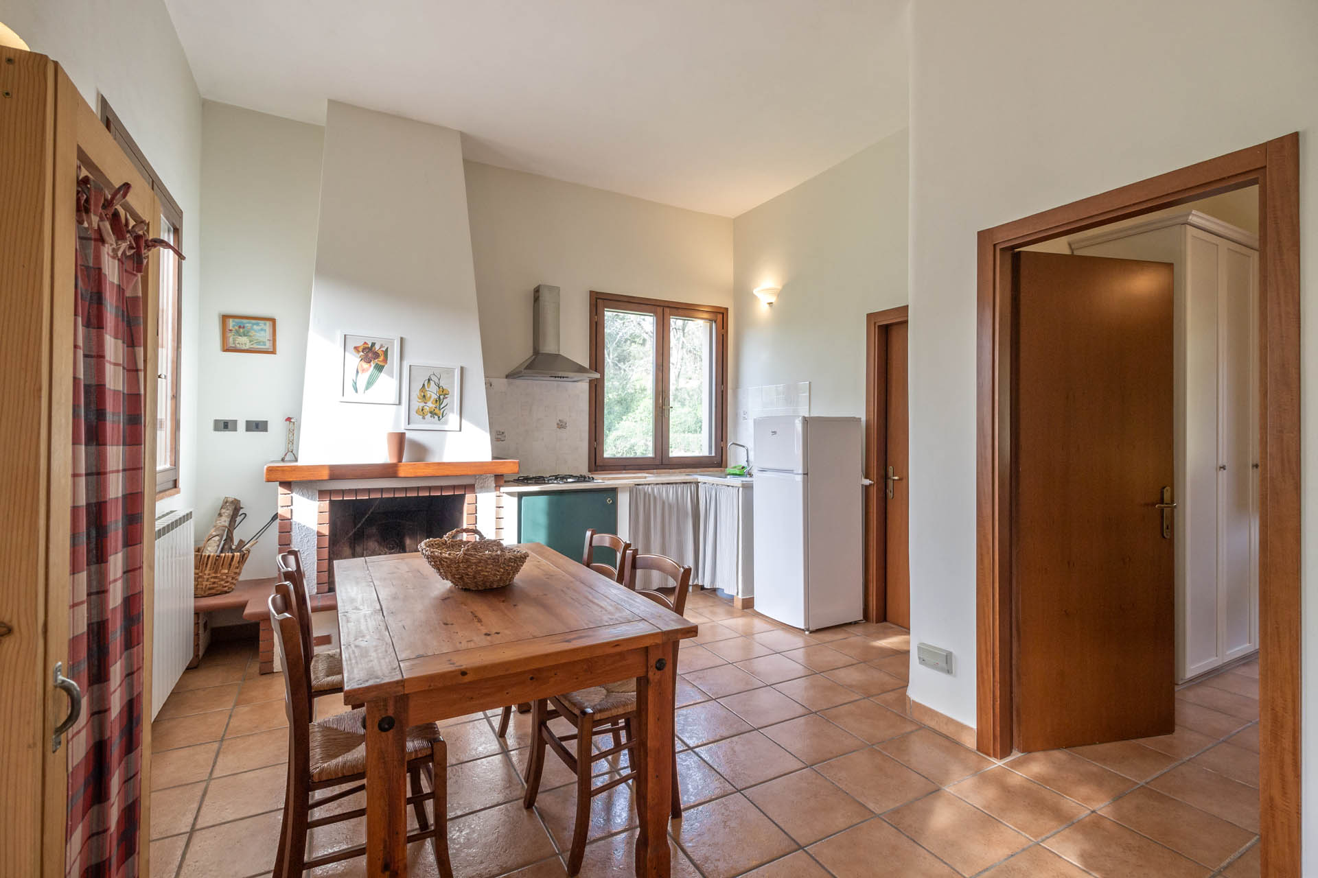 /api/file/public/265561/32051