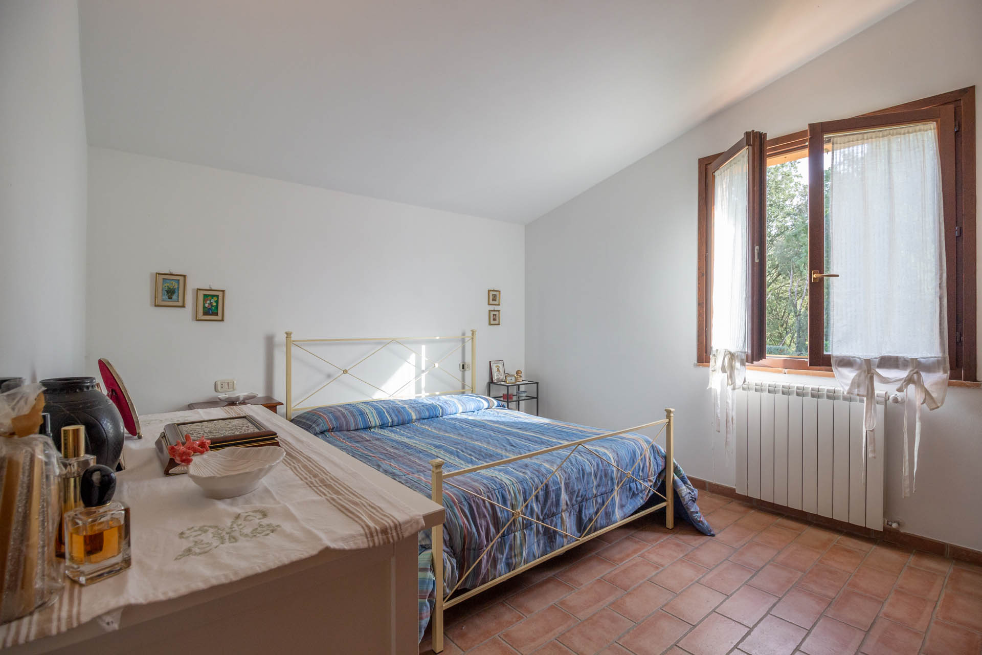 /api/file/public/265561/32067