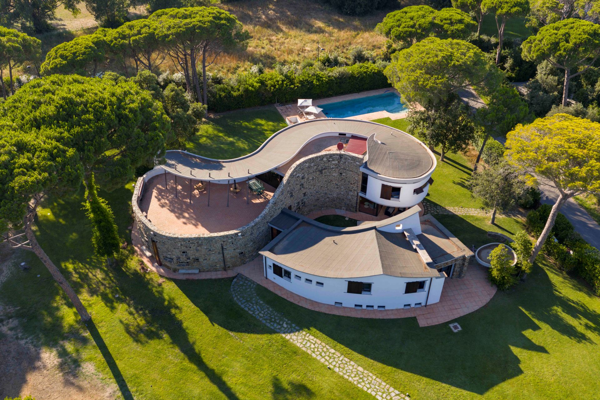 /api/file/public/265565/32141