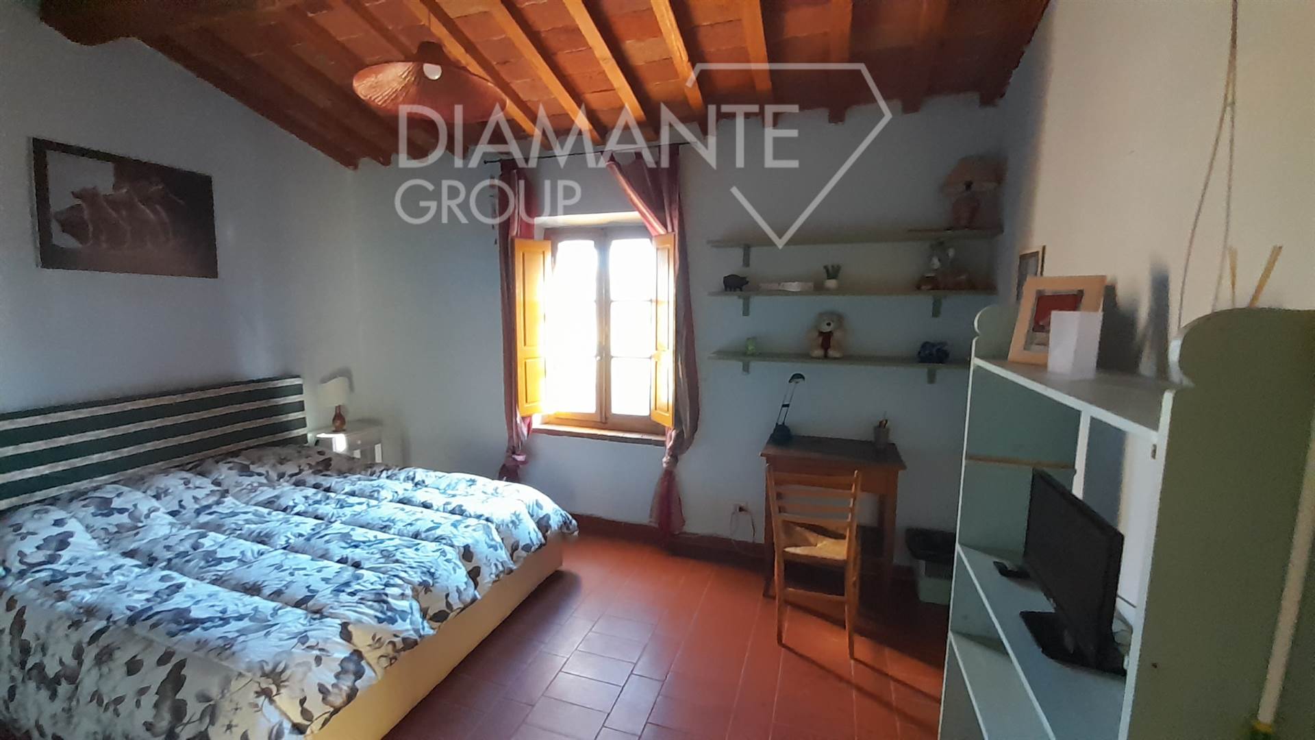 /api/file/public/265618/32402