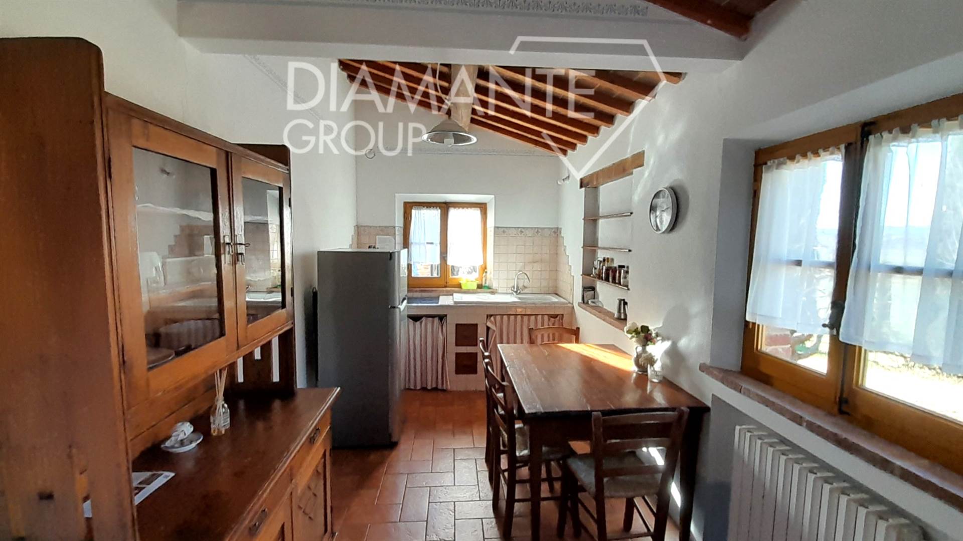 /api/file/public/265618/32403